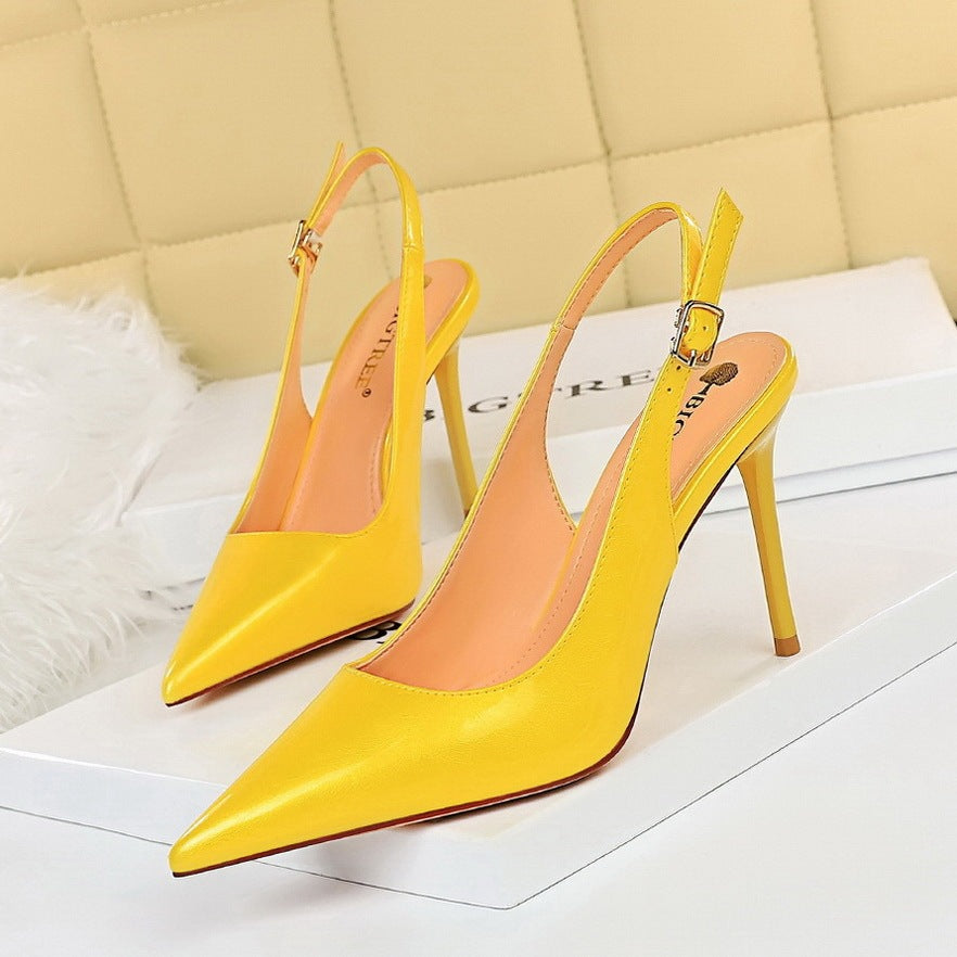 Spetsiga slingbacks – Klassiska stilettklackar i flera färger